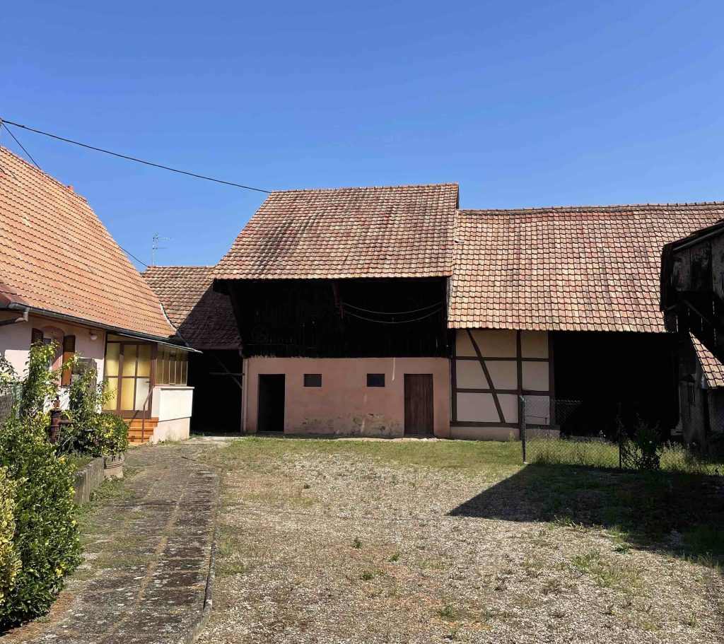 activité de marchand de biens grange avec terrain et maison